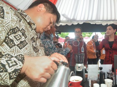 PUNCAK GERAKAN NASIONAL BANGGA BUATAN INDONESIA | ANTARA Foto