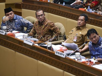 Rdp Penyelenggara Pemilihan Umum Dengan Komisi Ii Dpr Antara Foto