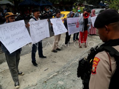 KEKERASAN TERHADAP JURNALIS DI TERNATE | ANTARA Foto