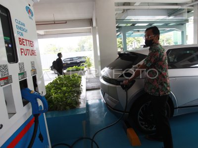 TANTANGAN EKOSISTEM KENDARAAN LISTRIK DI INDONESIA | ANTARA Foto