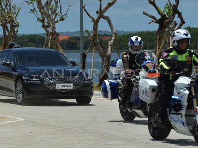 SIMULASI PENGAWALAN KENDARAAN VVIP KTT G20 | ANTARA Foto