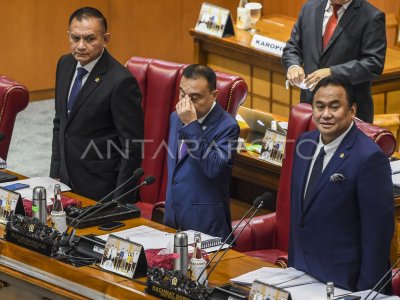 DPR SAHKAN RKUHP MENJADI UU | ANTARA Foto