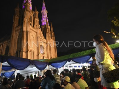 MISA MALAM NATAL DI KATEDRAL JAKARTA | ANTARA Foto