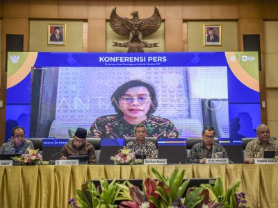 SRI MULYANI COPOT JABATAN RAFAEL ALUN TRISAMBODO | ANTARA Foto