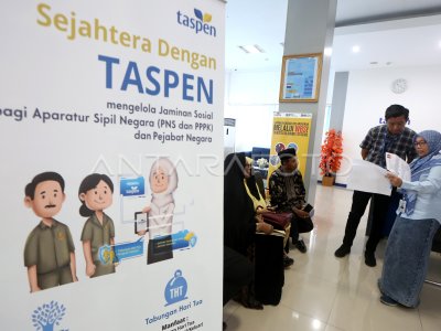 KERJA SAMA LAYANAN TASPEN DENGAN BNI BRI DAN TAPERA | ANTARA Foto