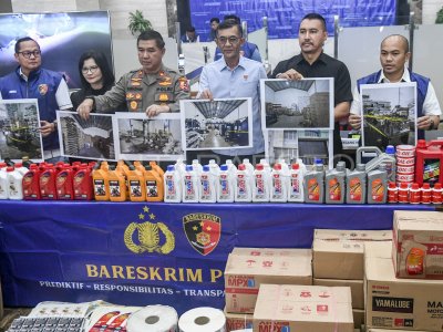 Pengungkapan Produsen Oli Palsu | ANTARA Foto