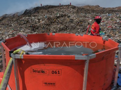 Kebakaran Sampah Di TPA Suwung Bali Belum Padam | ANTARA Foto