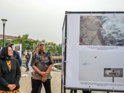 Pembukaan Pameran Foto ARKE Kilas Balik Jawa Barat | ANTARA Foto