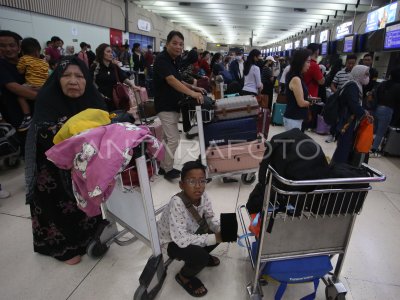 Pemudik Mulai Padati Bandara Soetta | ANTARA Foto