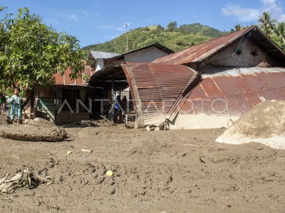 Banjir Bandang Terjang Dua Desa Di Sigi | ANTARA Foto