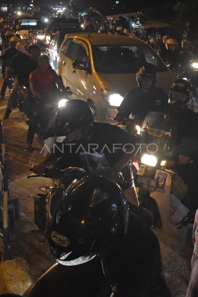 PEMUDIK SEPEDA MOTOR KARAWANG | ANTARA Foto