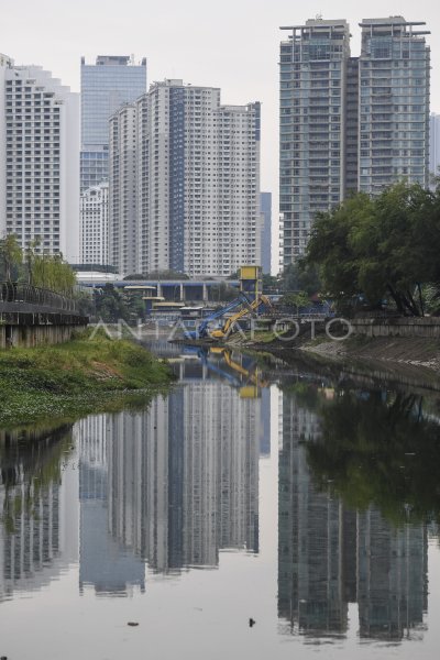 BANK DUNIA PANGKAS PROYEKSI PERTUMBUHAN EKONOMI INDONESIA | ANTARA Foto