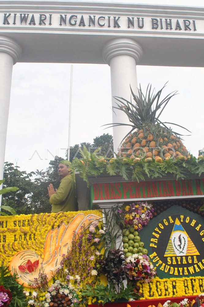 FESTIVAL BUNGA DAN BUAH NUSANTARA 2016 | ANTARA Foto