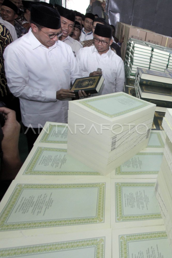 Mushaf Al Quran Standar Indonesia Antara Foto