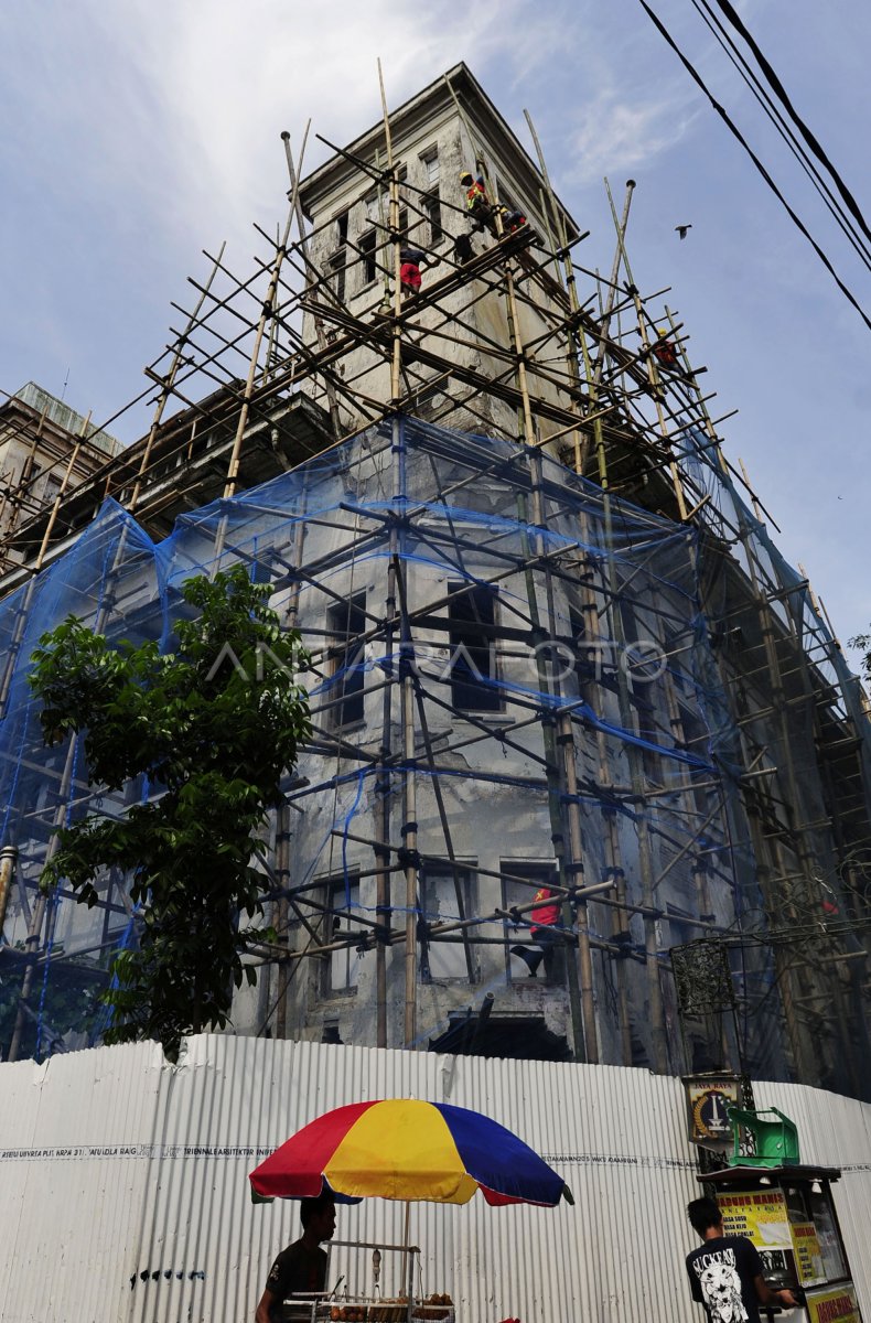 RENOVASI GEDUNG KOTA TUA | ANTARA Foto