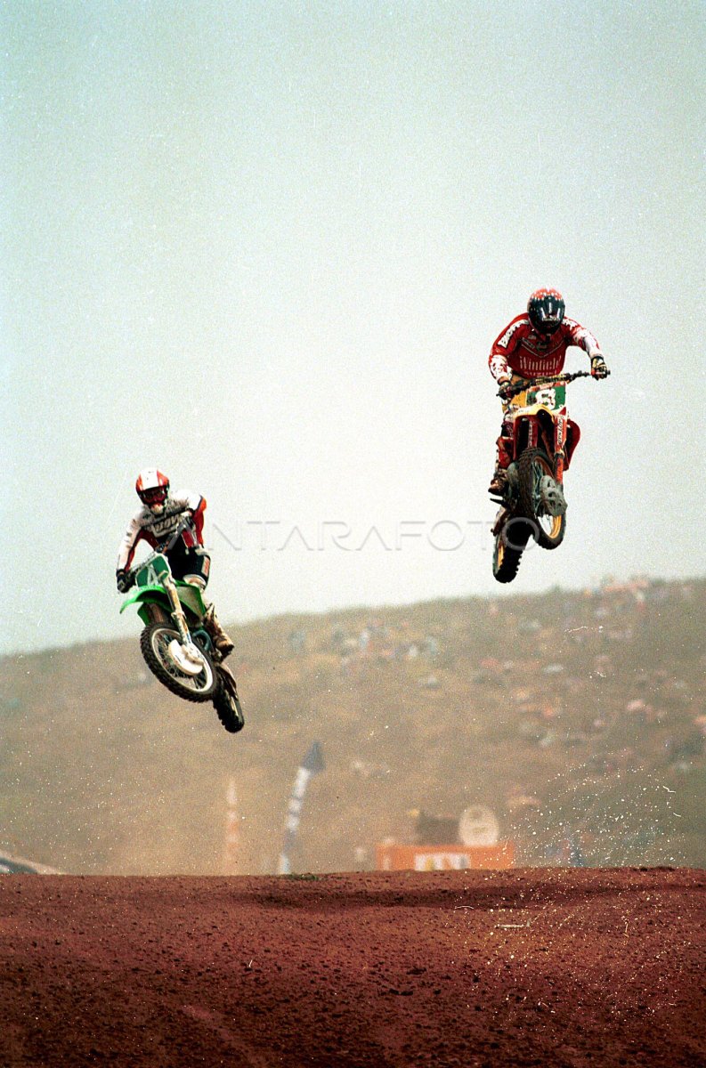KEJUARAAN DUNIA MOTOCROSS 250 CC