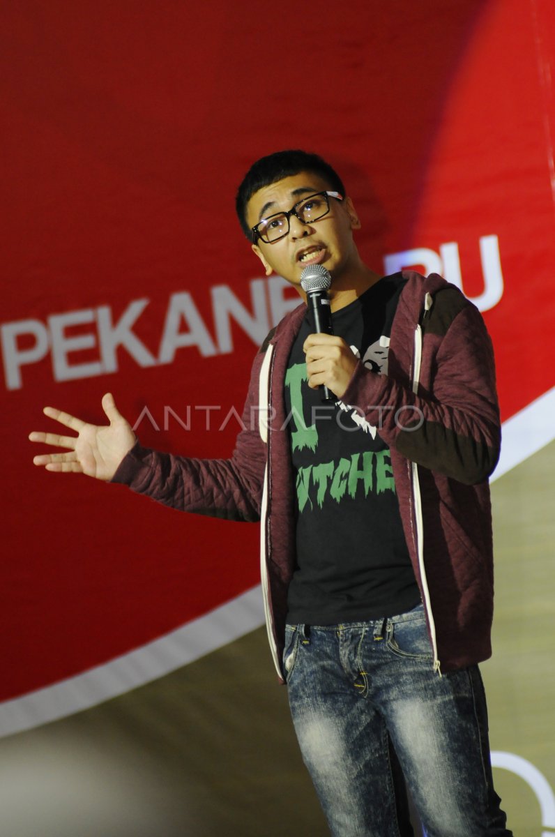 stand-up-comedy-antara-foto