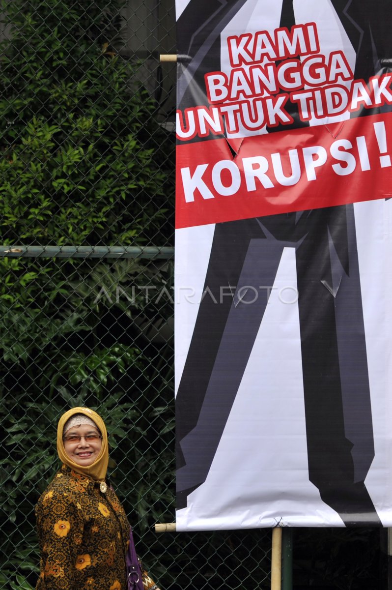 INDEKS PERSEPSI KORUPSI INDONESIA | ANTARA Foto