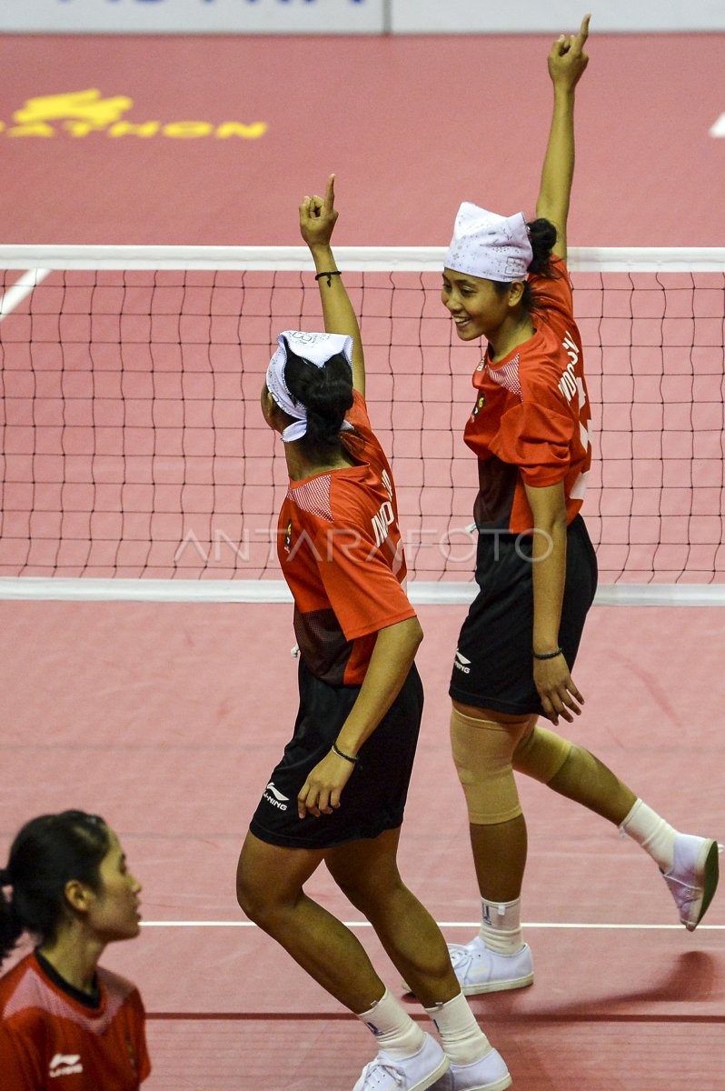 SEPAK TAKRAW PUTRI INDONESIA VS MALAYSIA | ANTARA Foto