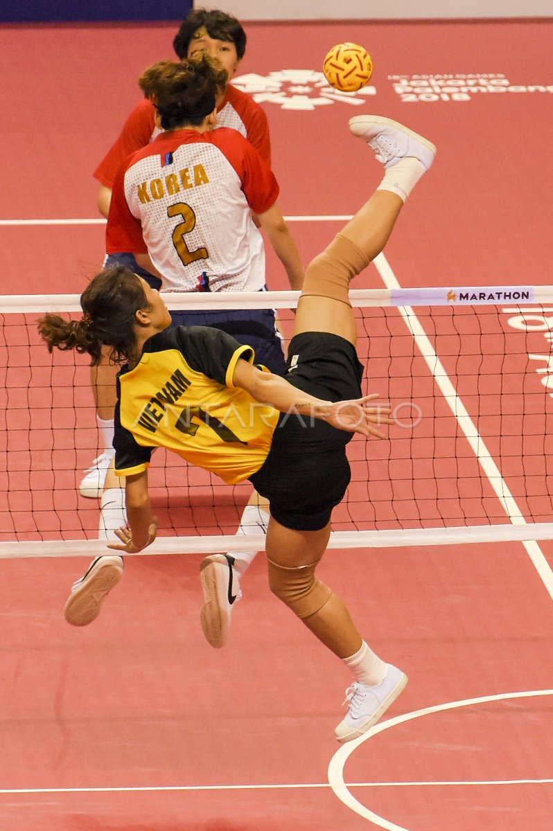 Sepak Takraw Semifinal Putri Beregu Antara Foto