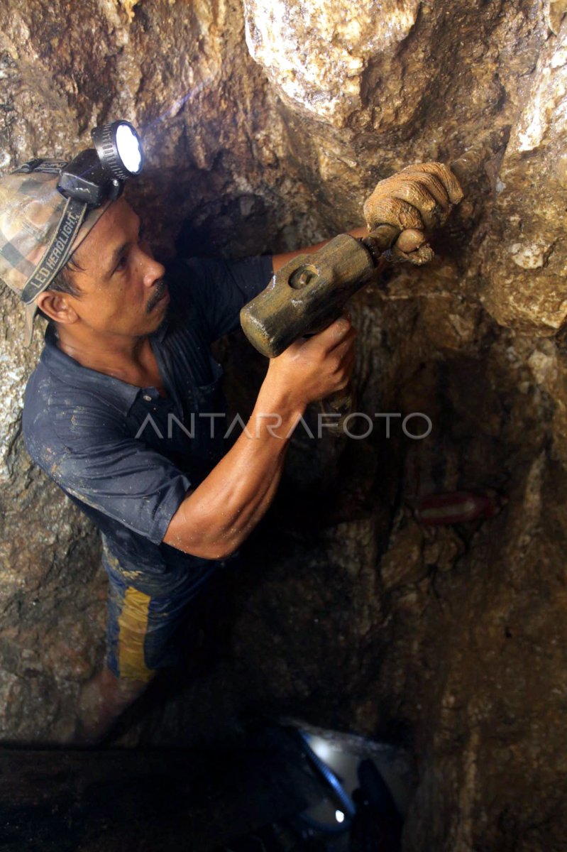 PEKERJA TAMBANG | ANTARA Foto