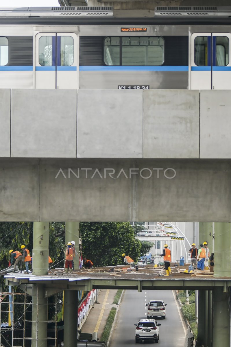 PROGRES PEMBANGUNAN SKYBRIDGE HALTE CSW-MRT ASEAN | ANTARA Foto