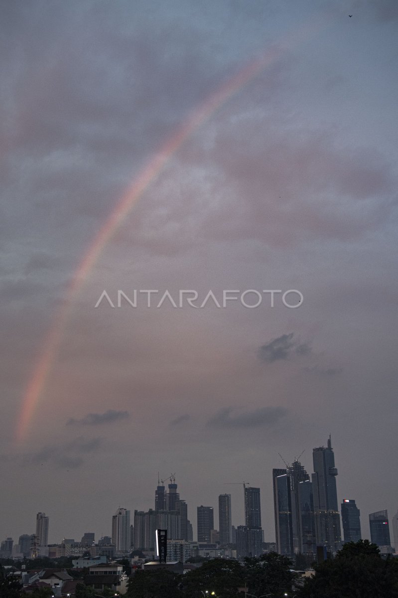 PROYEKSI PERTUMBUHAN EKONOMI INDONESIA | ANTARA Foto