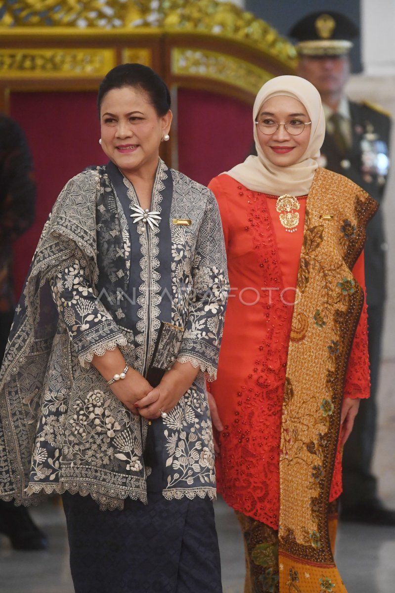 Ibu Negara Dan Istri Wapres Terima Tanda Kehormatan | ANTARA Foto