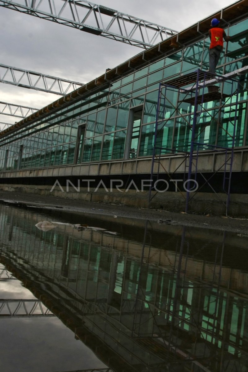 Progres Pembangunan Kereta Bandara Soetta Antara Foto