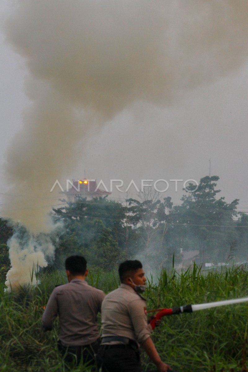 Pemadaman Kebakaran Lahan Gambut Antara Foto