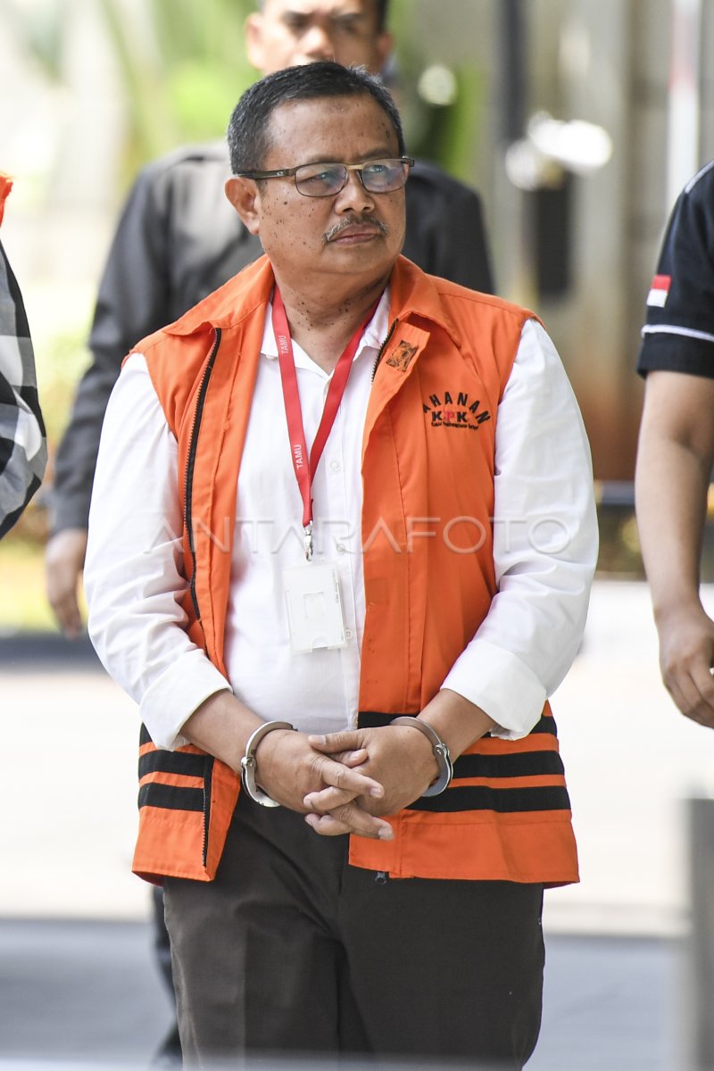 Bupati Indramayu menyampaikan pernyataan resmi