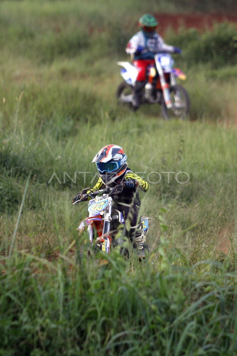 Latihan motocross di Bogor