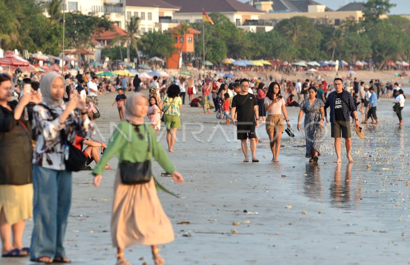 Wisata Pantai Kuta Bali Antara Foto