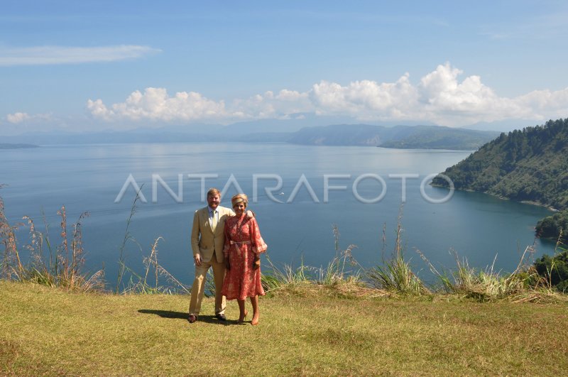 RAJA DAN RATU BELANDA BERKUNJUNG KE DANAU TOBA | ANTARA Foto