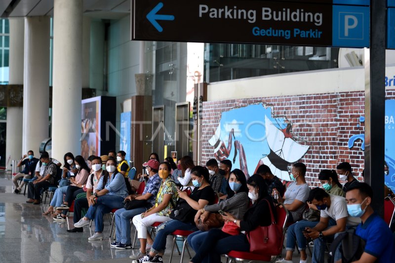 SIMULASI PENERBANGAN INTERNASIONAL BANDARA BALI | ANTARA Foto