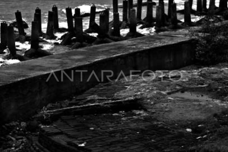 Menelusuri Jejak Colonial Di Pulau Onrust Antara Foto