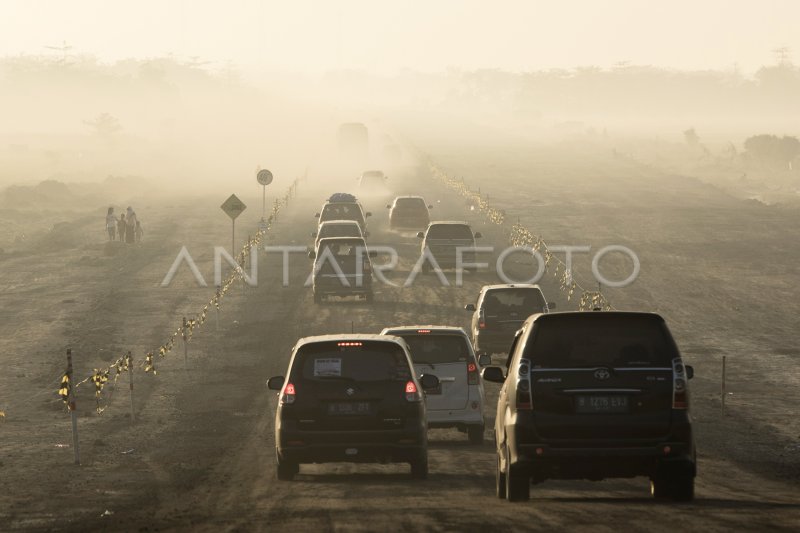 PUNCAK ARUS MUDIK | ANTARA Foto