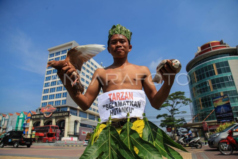 AKSI HARI BUMI | ANTARA Foto