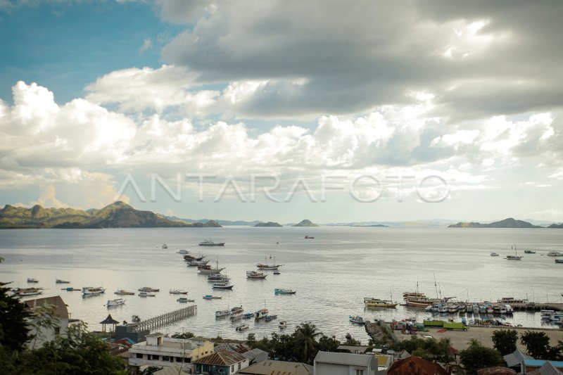 Menikmati Wisata Laut Labuan Bajo Antara Foto