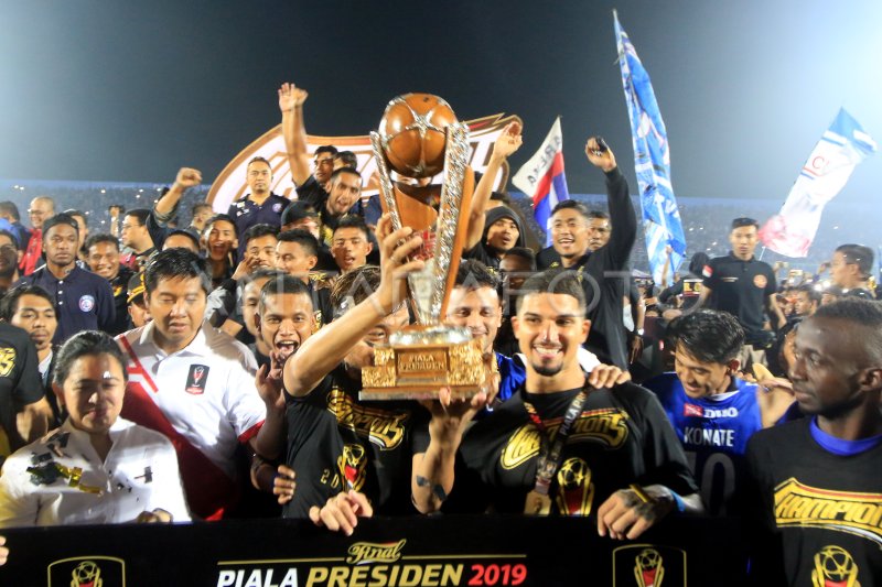 AREMA JUARA PIALA PRESIDEN 2019 | ANTARA Foto