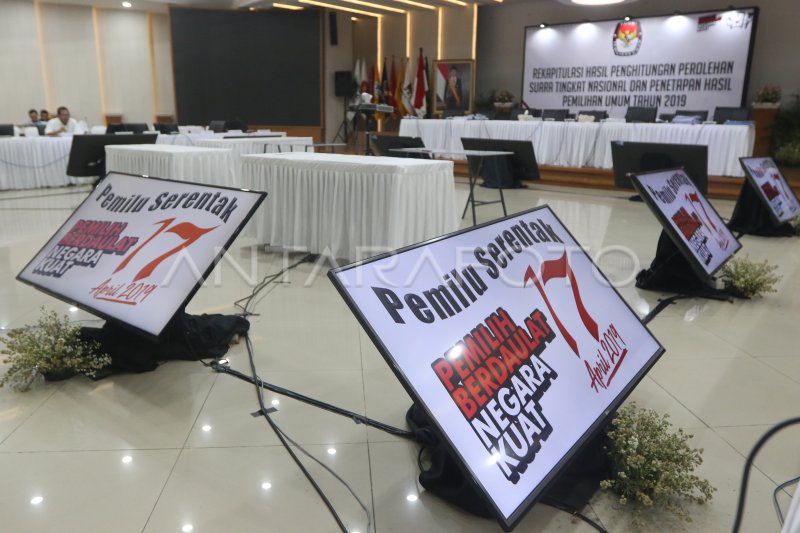 PERSIAPAN PROSES REKAPITULASI PENGHITUNGAN SUARA NASIONAL | ANTARA Foto