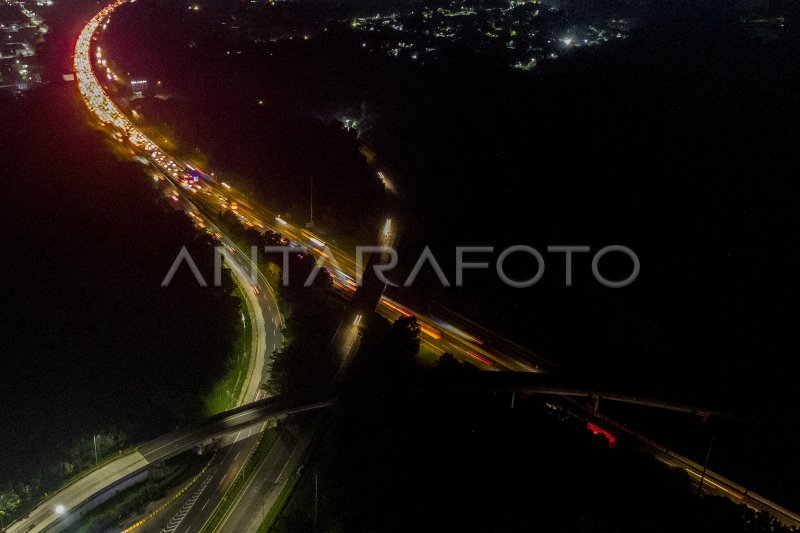 PUNCAK ARUS BALIK LEBARAN 2022 | ANTARA Foto