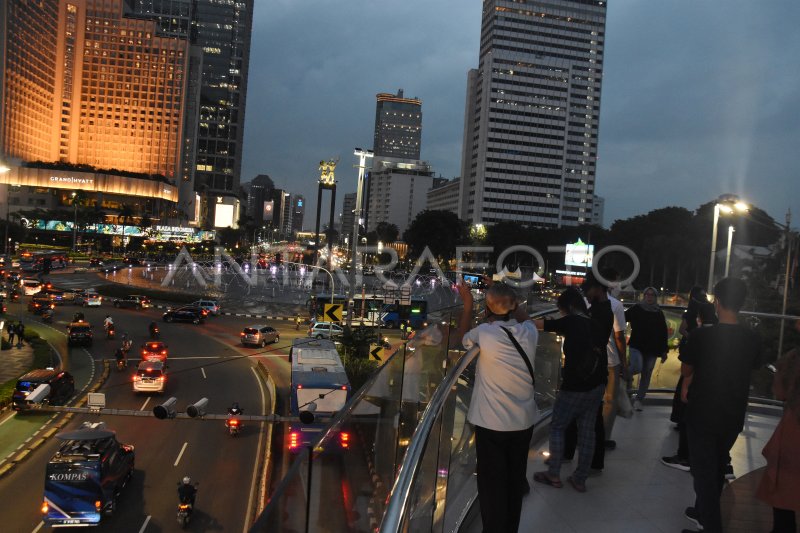 HALTE TRANSJAKARTA TOSARI KEMBALI BEROPERASI | ANTARA Foto