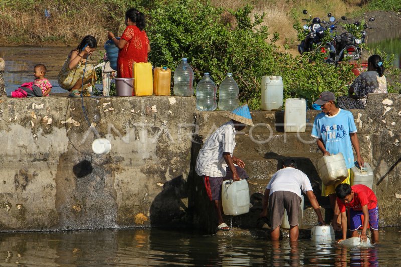 Krisis Air Bersih Akibat El Nino | ANTARA Foto