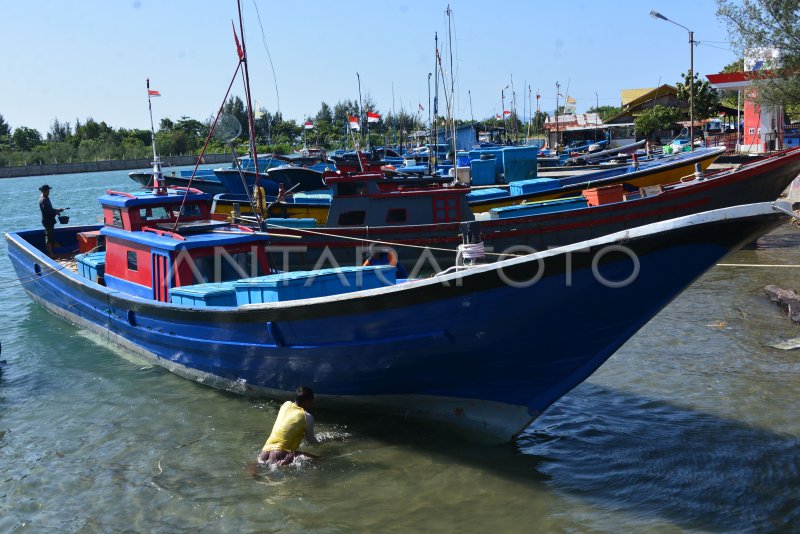 Nelayan Libur Melaut Sambut Tradisi Meugang Antara Foto