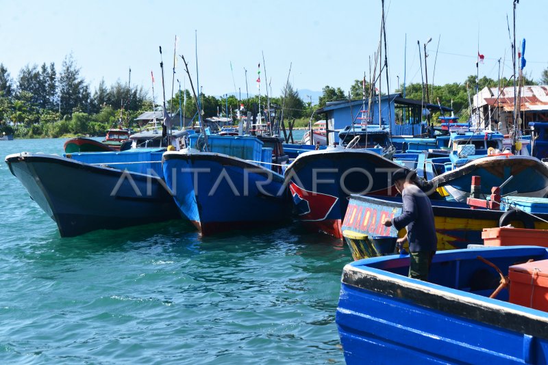 Nelayan Libur Melaut Sambut Tradisi Meugang Antara Foto