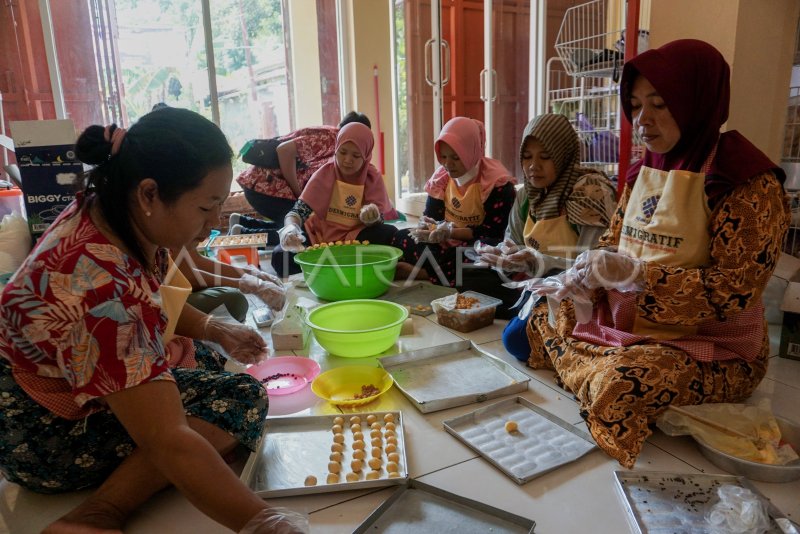 Pesanan Kue Lebaran Hingga Ke Luar Negeri Antara Foto