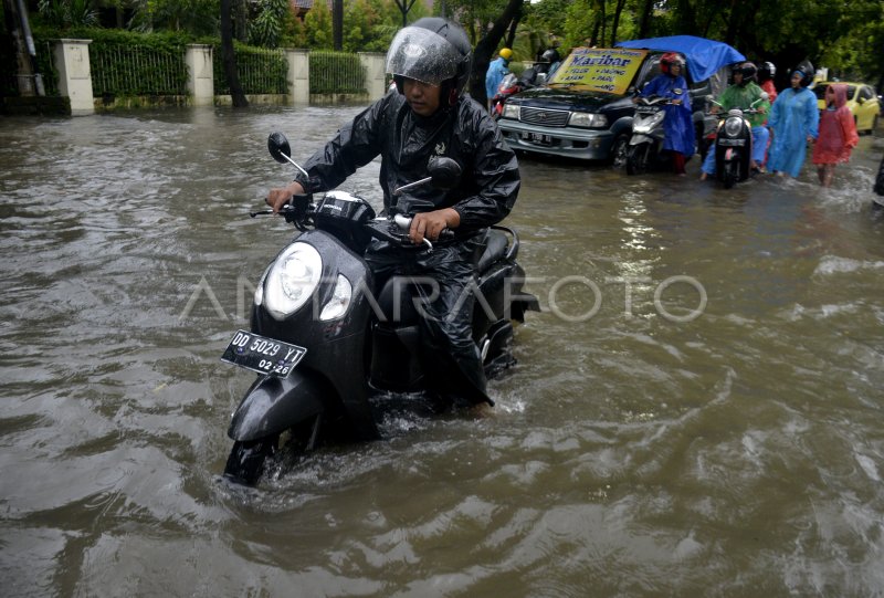 Banjir Di Makassar Antara Foto