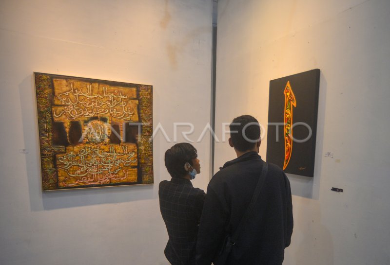 PAMERAN KALIGRAFI MERAYAKAN IDENTITAS | ANTARA Foto