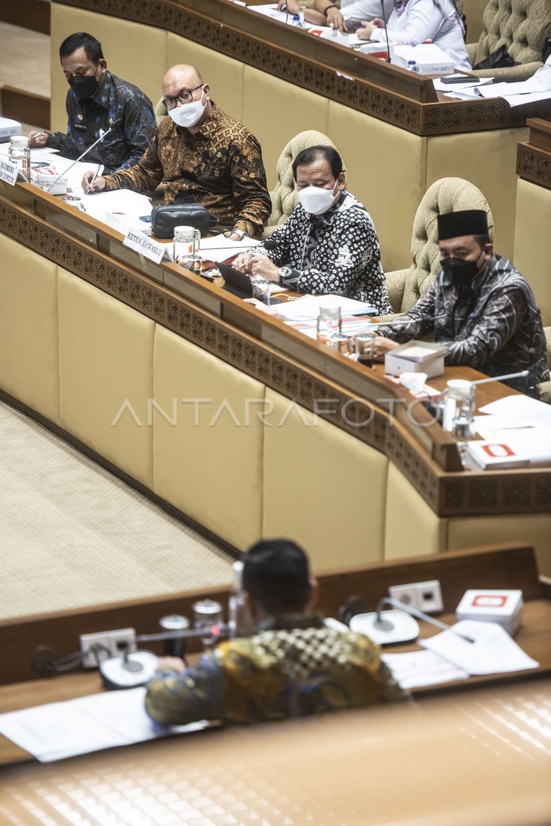 RDP KPU DAN BAWASLU DENGAN KOMISI II DPR | ANTARA Foto